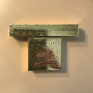 New Chantecaille illuminating powder AND lip gloss in Blithe.